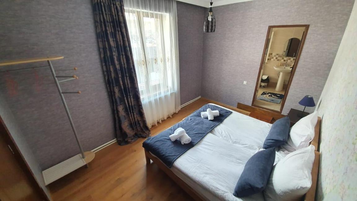 Guest House Sandro คัซเบกี ห้อง รูปภาพ