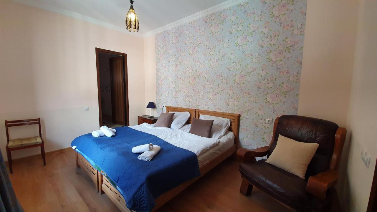 Guest House Sandro คัซเบกี ภายนอก รูปภาพ